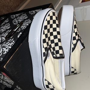 Vans slip on platform